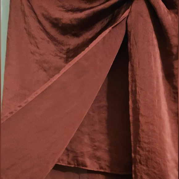 ZARA Cognac ruched front layered midi skirt with side slit In Bronze. Size M NWT - Picture 7 of 10